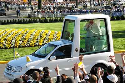 Pope Benedict XVI blessing the Dominicans brothers in front of the Basilica